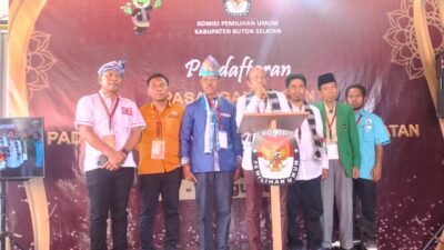 Aliadi – Rusyamin Resmi Mendaftar Ke KPUD Busel, Diantar Ribuan Simpatisan