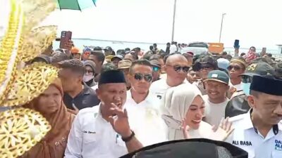 Masyarakat Mubar Antusias Jemput Balon Bupati dan Wakil Bupati La Ode Darwin – Ali Basa