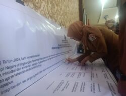 Pjs Bupati Muna Yuni Nurmalawati Pimpin Deklarasi dan Penandatangan Pakta Integritas Netralitas ASN
