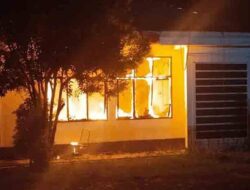 Polisi Sebut Kantor KPU Buru Sengaja Dibakar, Motif Hindari Pertanggungjawaban Anggaran Pilkada Senilai 33 Miliar