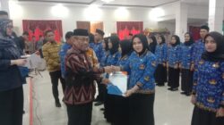 Bupati Bachrun Serahkan SK Pengangkatan Kepada 33 CPNS Lingkup Pemkab Muna, Tersebar di 18 OPD