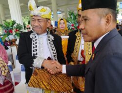 Kado Hardiknas, Kantor Pertanahan Muna Serahkan 23 Sertipikat Tanah Untuk Gedung Sekolah